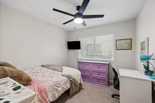 16931 Creek Line Dr, Friendswood, TX 77546 - Photo 18