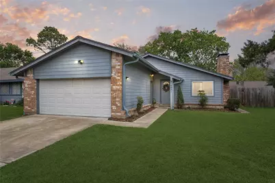 16931 Creek Line Drive, Friendswood, TX 77546 - Photo 1