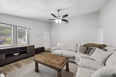 16931 Creek Line Drive, Friendswood, TX 77546 - Photo 12