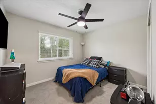 16931 Creek Line Dr, Friendswood, TX 77546 - Photo 16
