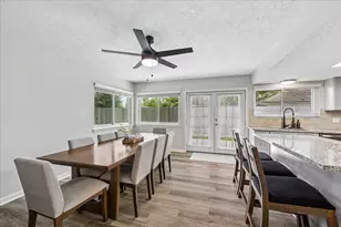 16931 Creek Line Dr, Friendswood, TX 77546 - Photo 8