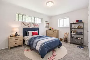 304 Avondale Ln, Friendswood, TX 77546 - Photo 14