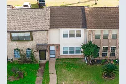 8300 Oakhaven Road, La Porte, TX 77571 - Photo 2