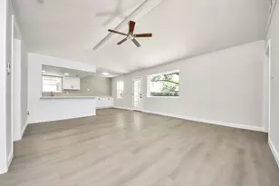 11211 Sageoak Dr, Houston, TX 77089 - Photo 18