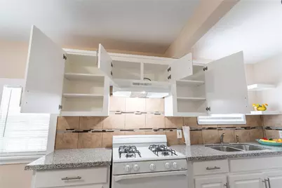 305 N Live Oak Street #2, Houston, TX 77003 - Photo 6