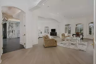 88 W Grand Regency Cir, The Woodlands, TX 77382 - Photo 12