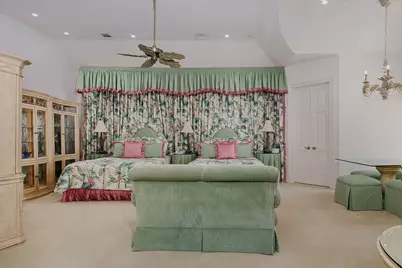 88 W Grand Regency Circle, The Woodlands, TX 77382 - Photo 40