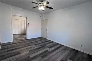 1325 Herkimer St, Houston, TX 77008 - Photo 6