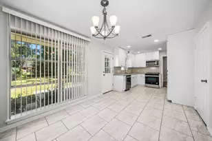 9614 Long Branch Ln, Houston, TX 77055 - Photo 20