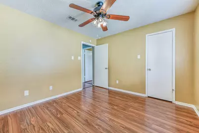 16026 Cedar Gully Drive, Friendswood, TX 77546 - Photo 32