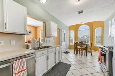 16026 Cedar Gully Drive, Friendswood, TX 77546 - Photo 12