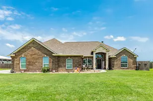 920 Quarter Horse Trail, Angleton, TX 77515 - Photo 2