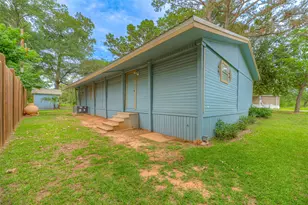 104 W Paradise Dr, Trinity, TX 75862 - Photo 16
