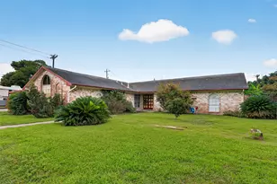 4310 Luella Ave, Deer Park, TX 77536 - Photo 2