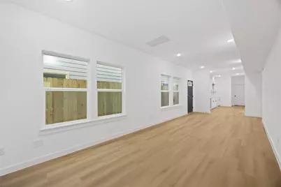 8116 De Priest Unit A B, Houston, TX 77088 - Photo 2