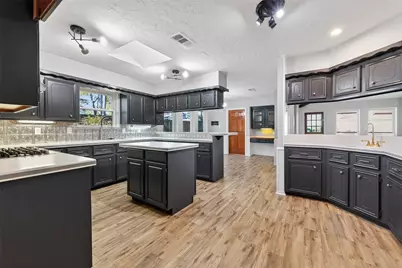 925 Manchester Drive, Conroe, TX 77304 - Photo 18