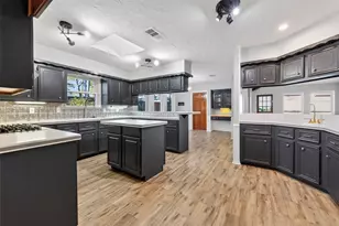 925 Manchester Dr, Conroe, TX 77304 - Photo 18