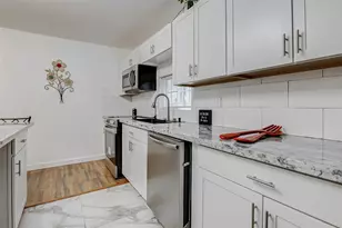 706 Beaumont St, Anahuac, TX 77523 - Photo 14