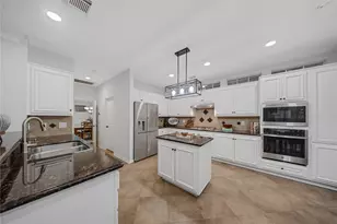 79 N Cochrans Green Cir, The Woodlands, TX 77381 - Photo 8