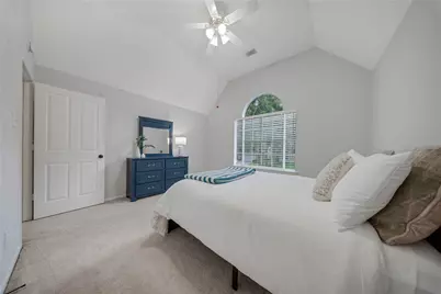 79 N Cochrans Green Circle, The Woodlands, TX 77381 - Photo 40