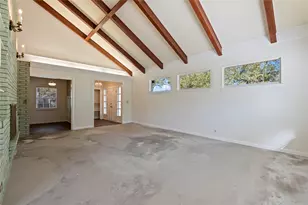 1423 N Wharton St, El Campo, TX 77437 - Photo 6