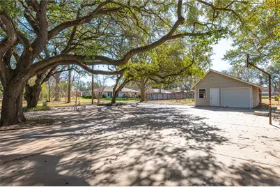 1423 N Wharton Street, El Campo, TX 77437 - Photo 40