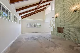 1423 N Wharton St, El Campo, TX 77437 - Photo 4