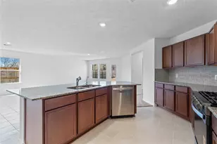 826 Imperial Loop, Alvin, TX 77511 - Photo 8