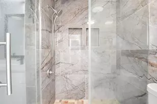 6418 Cambridge Glen Ln, Houston, TX 77035 - Photo 18