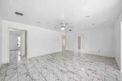9227 Vickijohn Drive, Houston, TX 77031 - Photo 16