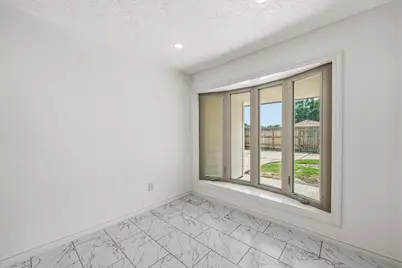 9227 Vickijohn Drive, Houston, TX 77031 - Photo 12