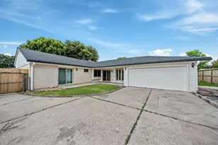 9227 Vickijohn Dr, Houston, TX 77031 - Photo 32