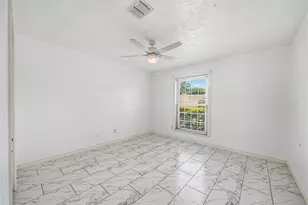 9227 Vickijohn Dr, Houston, TX 77031 - Photo 22