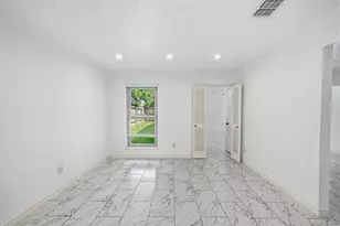 9227 Vickijohn Dr, Houston, TX 77031 - Photo 6