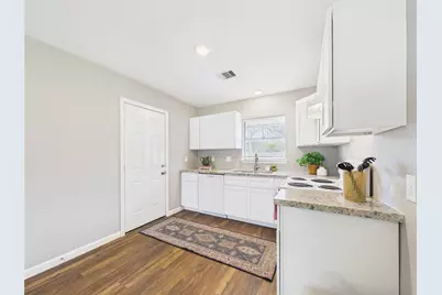 2804 Daisy Street, Dickinson, TX 77539 - Photo 6