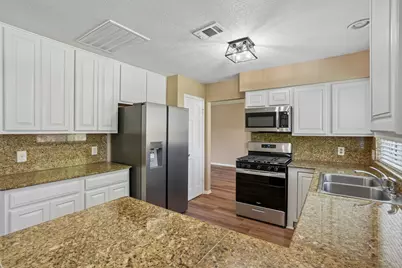 4539 Pioneer Trail Street, Sugar Land, TX 77479 - Photo 14