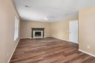 4539 Pioneer Trail St, Sugar Land, TX 77479 - Photo 6