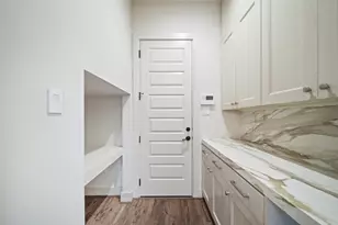 5434 Windswept Ln, Houston, TX 77056 - Photo 16