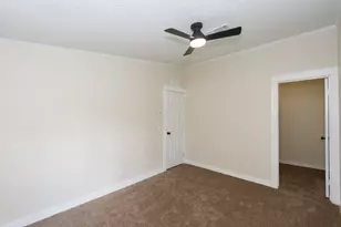 10023 S Country Dr, Alvin, TX 77511 - Photo 32