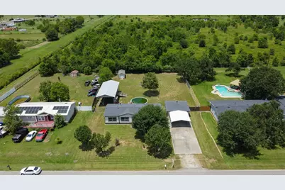 10023 S Country Drive, Alvin, TX 77511 - Photo 4