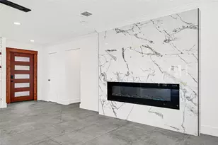 404 S Burnett Dr, Baytown, TX 77520 - Photo 10