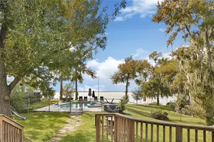 404 S Burnett Dr, Baytown, TX 77520 - Photo 4