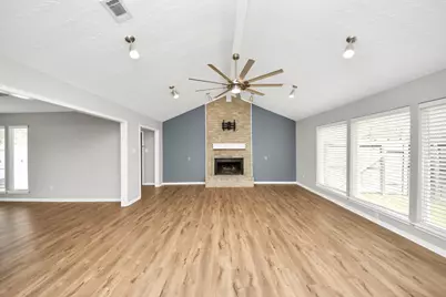 619 Shenandoah Drive, Shenandoah, TX 77381 - Photo 12