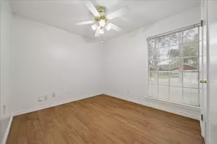 13510 Greenbriar Dr, Sugar Land, TX 77498 - Photo 4