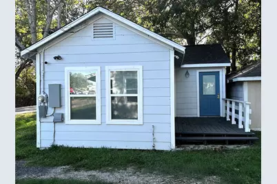 4318 1st Street #C, Bacliff, TX 77518 - Photo 2