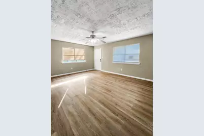 137 County Road 3431, Cleveland, TX 77327 - Photo 2