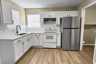 137 County Rd 3431, Cleveland, TX 77327 - Photo 6