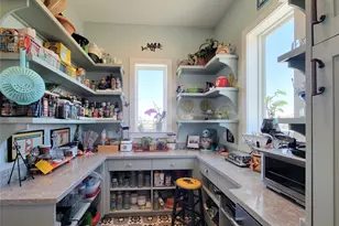 1001 Bamar Ln, Galveston, TX 77554 - Photo 16