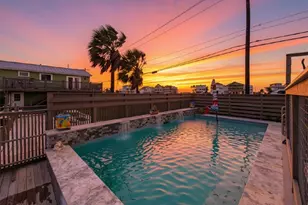 1001 Bamar Ln, Galveston, TX 77554 - Photo 2