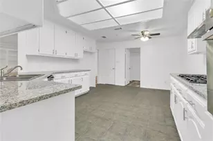 1909 Castlegate Dr, Henderson, TX 75654 - Photo 4